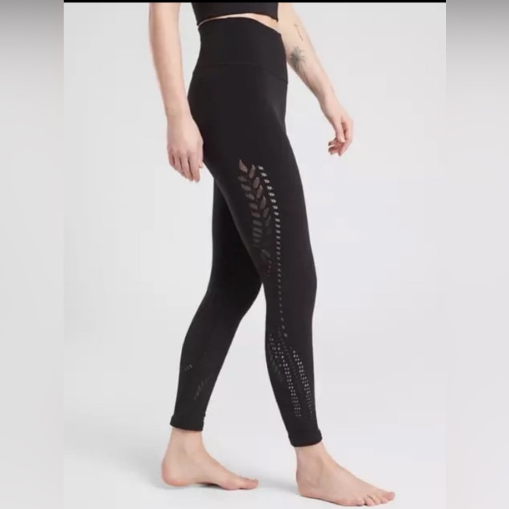 Athleta High-Waist Warp Knit Laser-Cut 7/8 Tight Size XXS/ XS Black  NWT